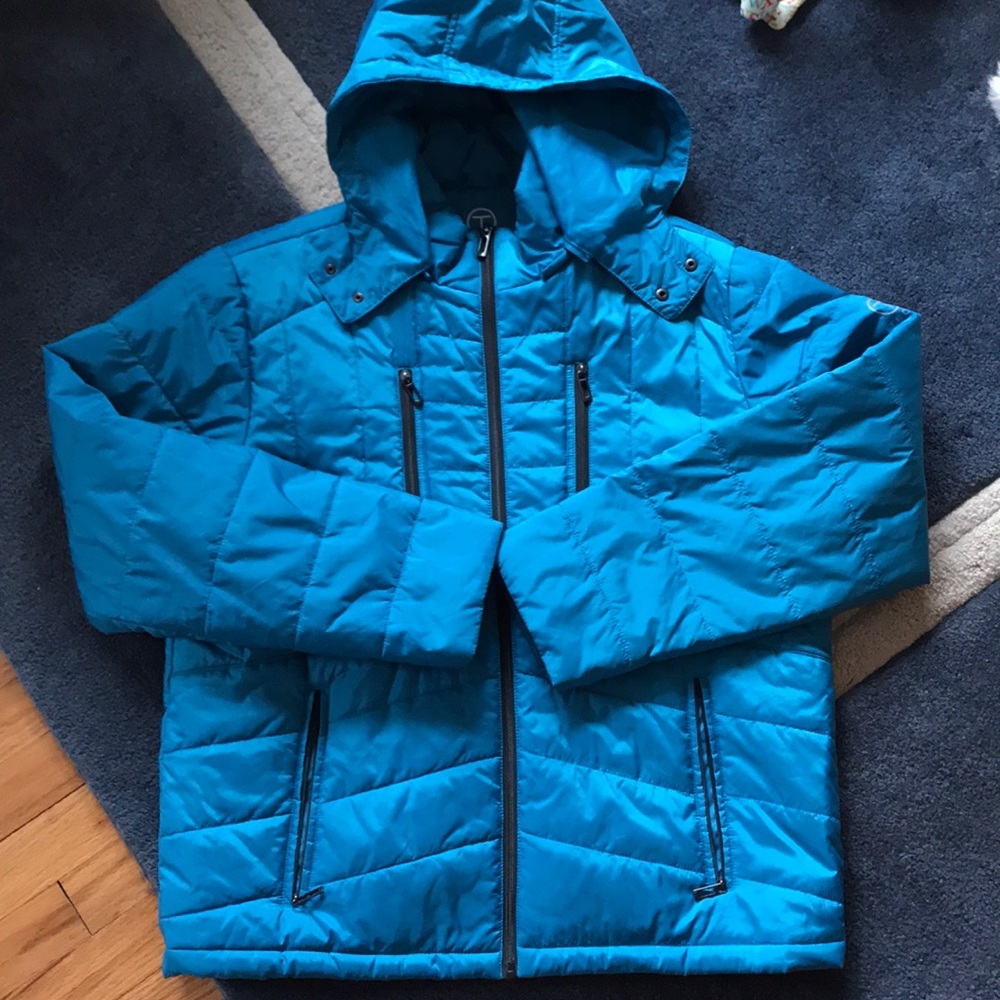 Tumi light weight shell, tech coat